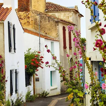Coquet Pour 4 A Gilles-croix-de-vie Appartement
